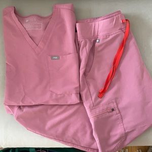 Figs Light Pink Scrubs Set